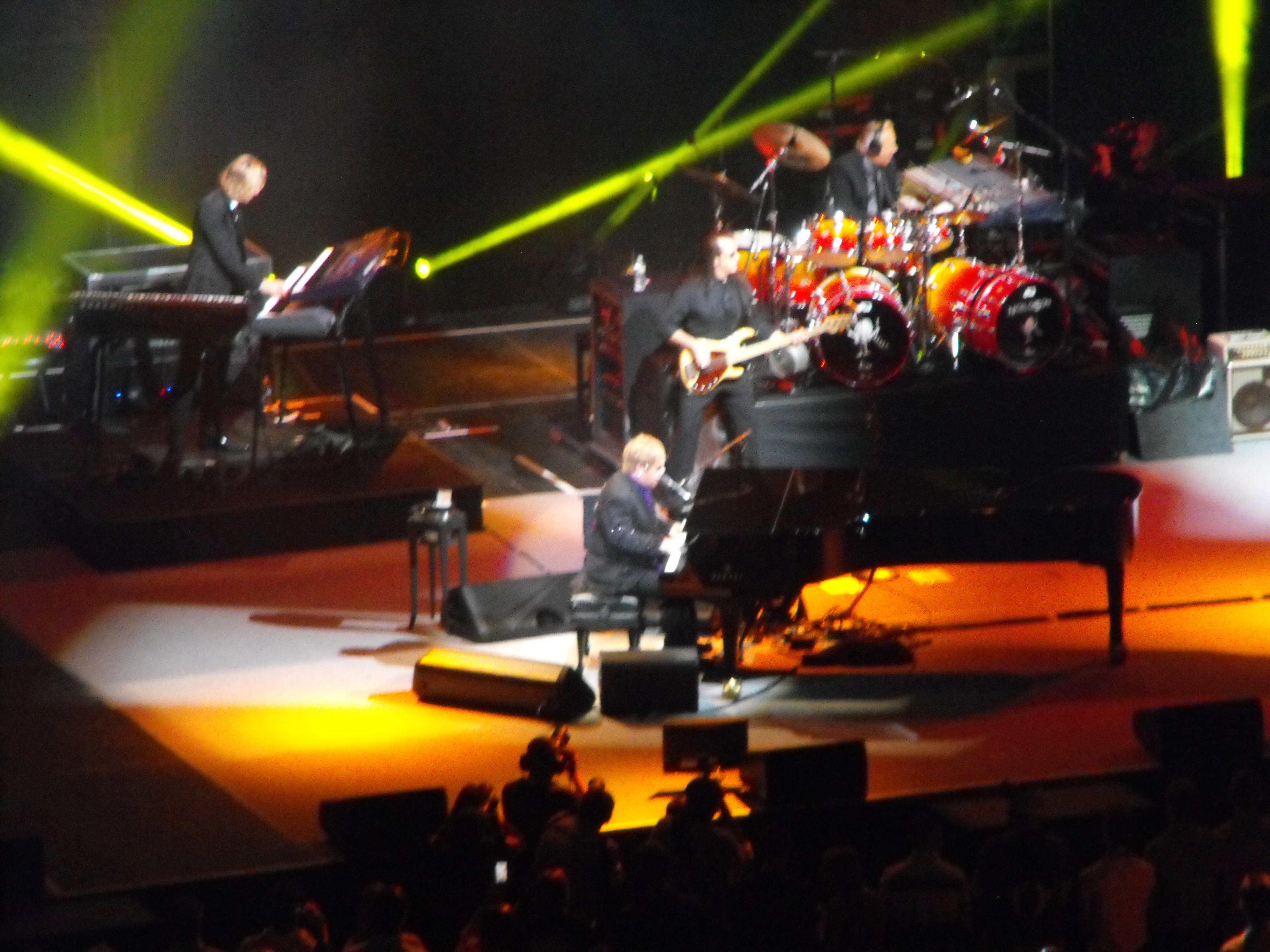 ./2012/Elton John/DSCF3203.JPG